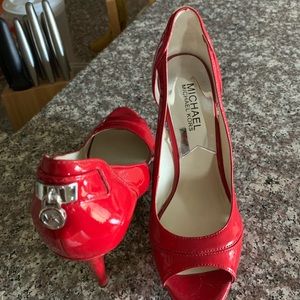 shoes is an a pretty good condition